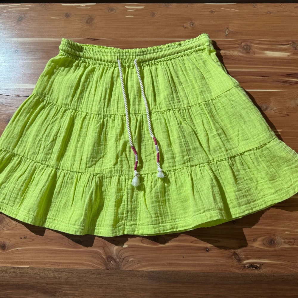 SO Lime Green Tiered Skirt Size: M New $25